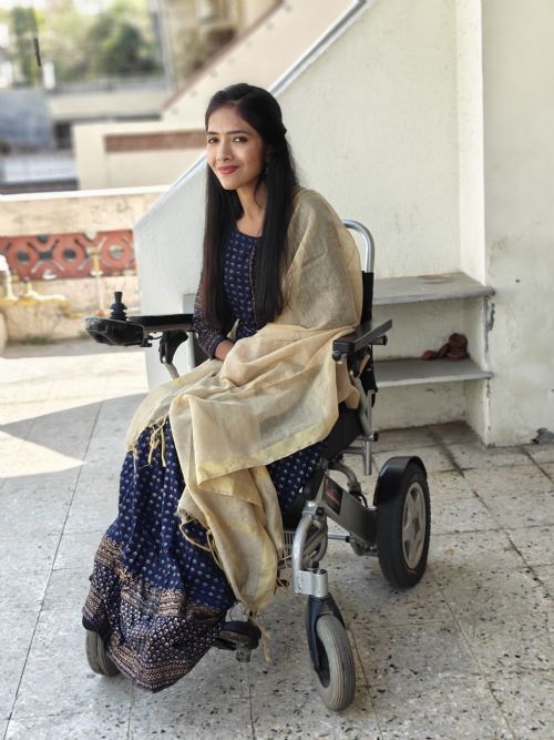 Indian Matrimonial Profile : Flora Shah 29year Government Employee  from India