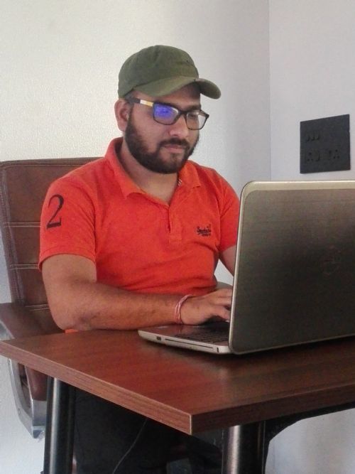 Profile photograph of Kunj_rajput